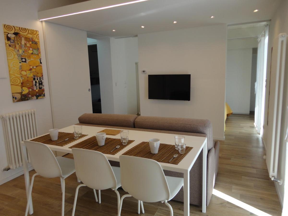 Casa Klimt Vicinissima Al Mare Parcheggio Privato Gratuito Se Disponibile Appartement Pescara Buitenkant foto