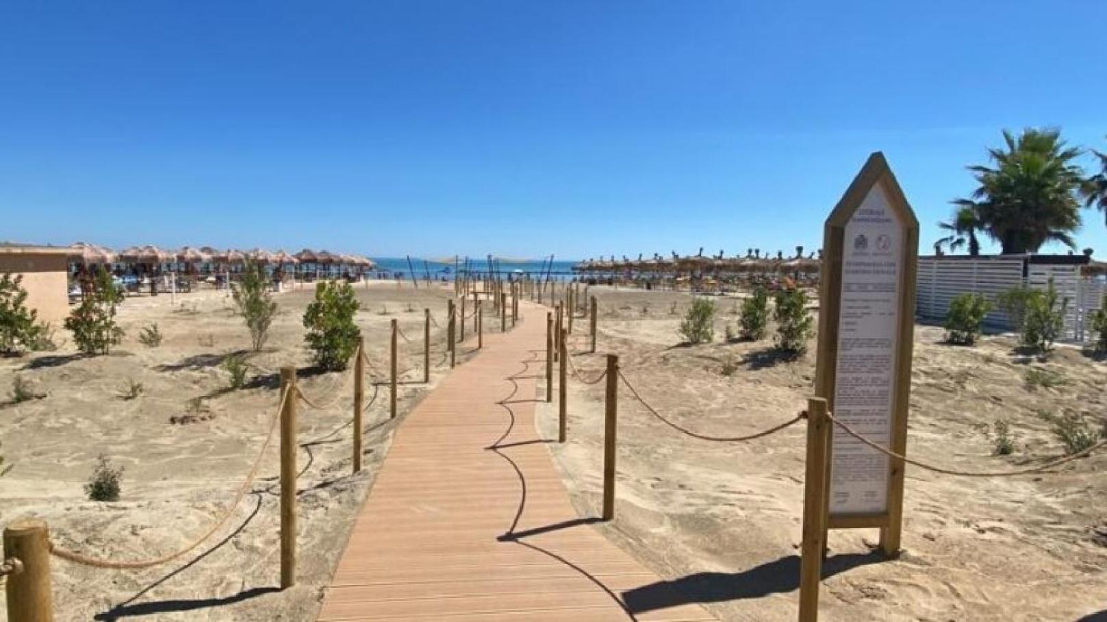 Casa Klimt Vicinissima Al Mare Parcheggio Privato Gratuito Se Disponibile Appartement Pescara Buitenkant foto
